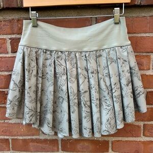 Aerie Sage Green Palm Leaf Pleated Skort